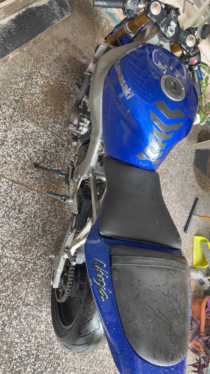 يالله كاوسكي 2004 محرك 636 الدراجه كفاله عامه من كلشي مكينه مكفوله ***********
