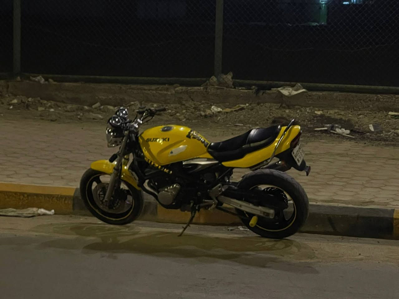 السلام عليكم بطح باندا ربع للبيع نظافه فول محرك كير تايرات كهربائيات كله مكفول ومدفوع الكمرك مالتها بس ع الترقيم مكاني المحموديه او الطيفيه سعرها 1250وبيها مجال بسيط حك الجيه وهذا رقمي بيه واتساب ***********
