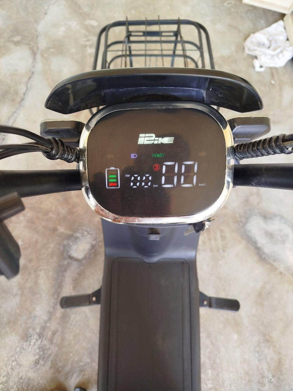 🛵 ماتۆڕی شەحن بۆ فرۆشتن ، هیچ کێشەیەکی نییە وەک تازە وایە زۆر کەم ڕۆیشتووە ( باتری و تایە و کوشن و شەحنی ) هەمووی بەشەرت نرخی ٣٠٠هەزار و معامەلە .
ناونیشان :: کەلار
*********** كالار, السليمانية
