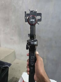 رونين للبيع بسعر مناسب. كامل ملحقات السعر 300 وبي مجال بسيط مكاني بغدا...