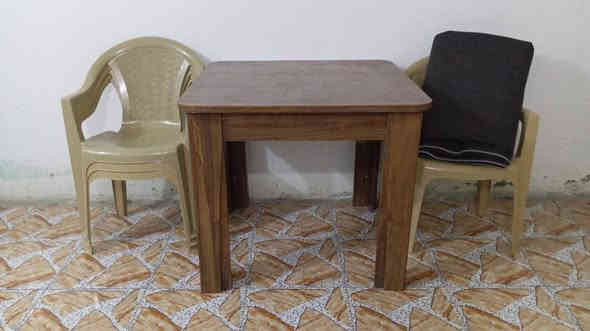 ***********
شراي واتساب يراسلني 
ثلاجه ب ١٠٠ 
طباخ خمس عيون جديد ٢٠٠
طباخ اربع عيون ب ٥٠ 
ميز وكراسي ٥٠ 
عنوان بغداد شهداء البياع فلكة الشهداء شارع حسيينية حسن العسكري
