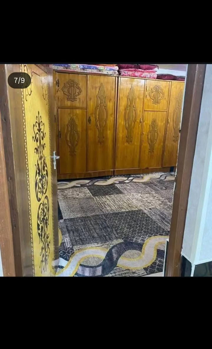 بيت تجاوز جمعية إسكان الموانئ شارع الميثاق يتكون من غرفه وصاله واستقبال ومطبخ وصحيات داخليه وخارجيه ومخزن مساحة البيت ١٤٠ 
الاستفسار تواصل خاص


**إذا كنت صاحب هذا الإعلان وتريد حذفه لأي سبب، رجاءا أرسل رسالة إلى الدعم الفني**