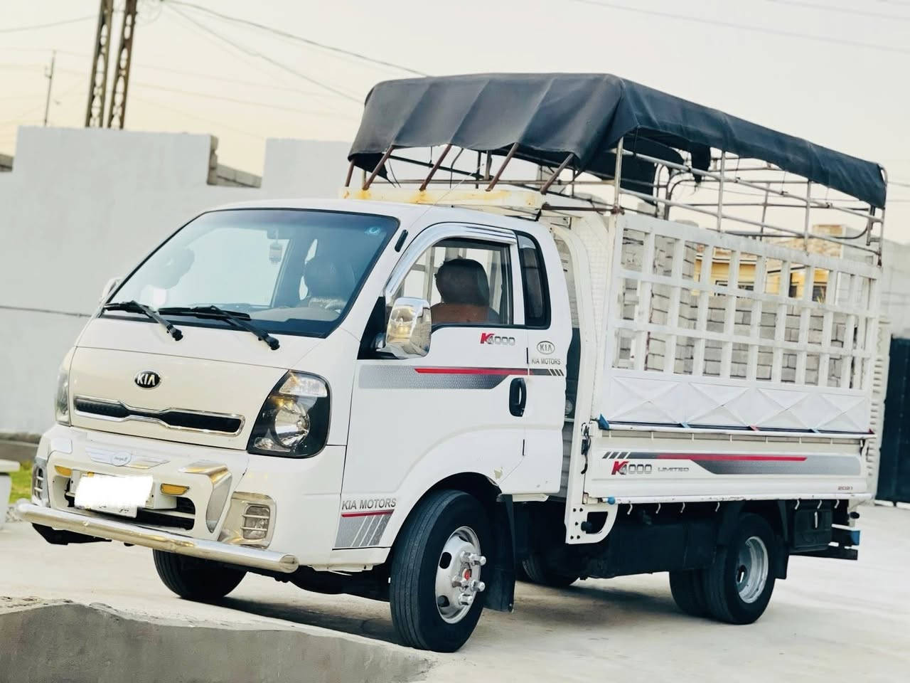 كيا فحل 4000
موديل 2018
ماشيه263 الف
جاهزه كير محرك شرط ترايك وين من تريد
رقم ديالى دولي مشروع وطني راعيها الشرعي بگيارة تحويل بأي محافظه تعجبك جاهزه ومكفوله بدون ضرر ولا نقص شرط بس شغل وتطلع على الشغل سيارة مال بيت ومال عمال
للأستفسار
‭0773 413 9791‬
