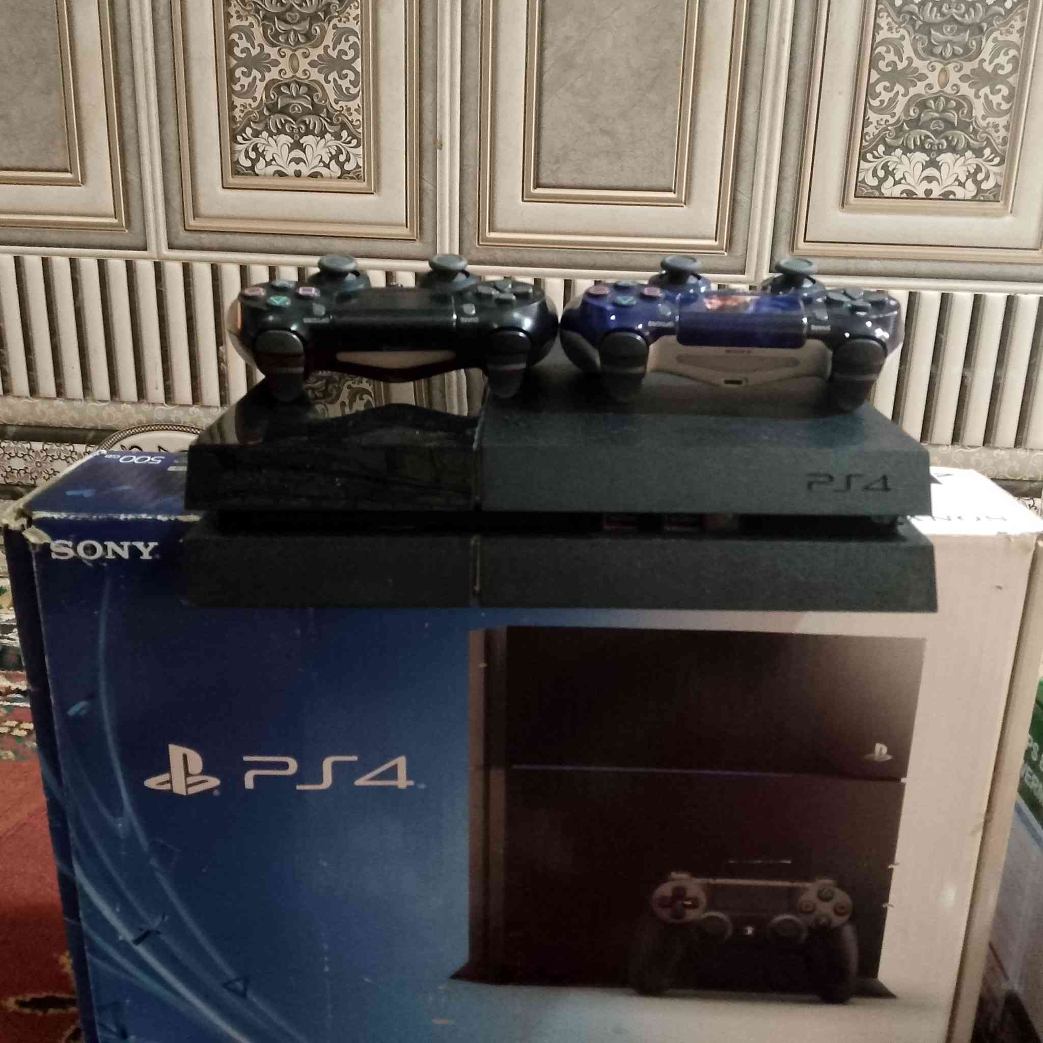 بلي 4 فات مهكر مع بدأت عدد 2مع هارت واحد تيره مع يو بي اس  السعر 300مجال بي ***********
