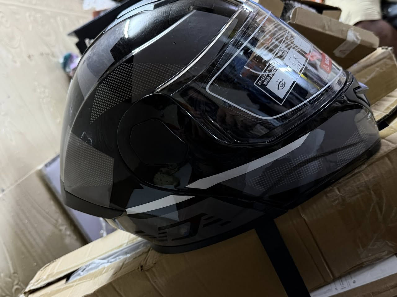 خوذة الكوالتي يجننننن وثكيلة الي تناسبه يخلي سعر وبالعافية القياس لارج


**إذا كنت صاحب هذا الإعلان وتريد حذفه لأي سبب، رجاءا أرسل رسالة إلى الدعم الفني**