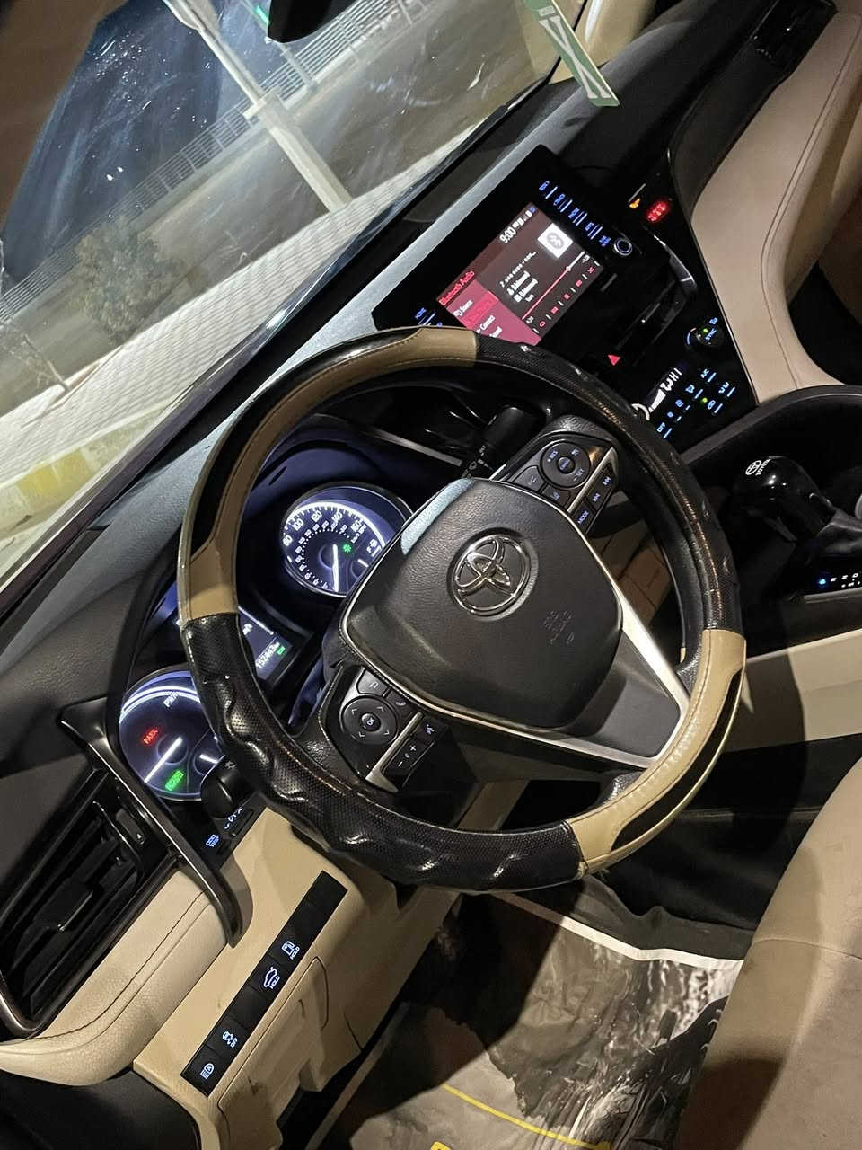 سلام عليكم للبيع
كامري هايبرد 2022 le 
رقم بغداد بأسمي ماشيه 152 كيلو 
حادث فقط قماره والباقي كله مكفول 
للاستسفسار ***********واتساب 
***********
سعر 155 وبيه مجال
