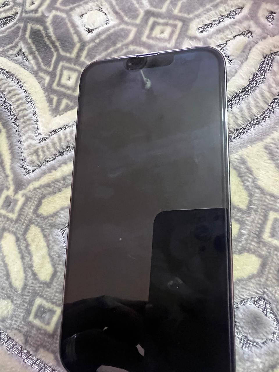 جهاز ايفون 13برو ماكس مبدل شاشه وظهر السعر 550  البطاريه 75ع وضع شركه اتصال ع رقم  ***********
