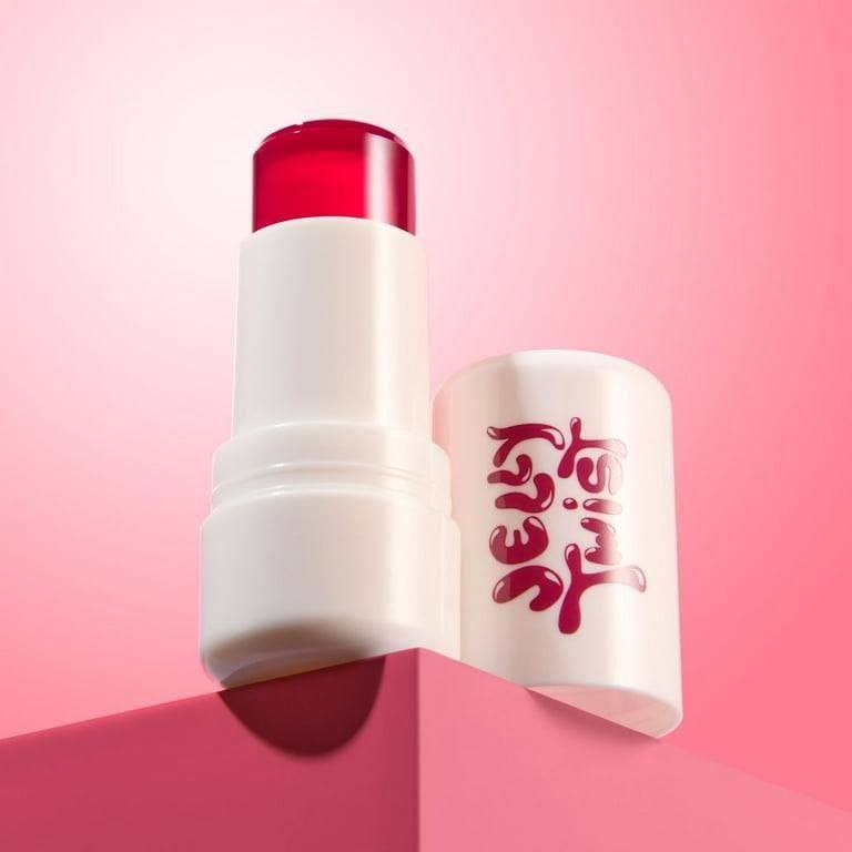 أحمر خدود وملمع شفاه تنت جلاتين  جيلي تويست من Lottie London هو منتج متعدد الاستخدامات يمكن استخدامه على الخدود والشفاه. يتميز بتركيبة هلامية منعشة ومنعشة توفر دفعة فورية وشفافة من اللون يمكن زيادتها. 
تشمل الميزات الرئيسية ما يلي:
تركيبة مرطبة: غني بفيتامين B5 للمساعدة في ترطيب البشرة طوال اليوم.
لمسة نهائية طبيعية: يمنحك لمسة نهائية تشبه الألوان المائية، مثالية لمظهر مكياج "بدون مكياج".
متوفر بألوان مختلفة: يأتي بثلاثة ألوان جذابة: Pink Passion و Berry Burst و Coral Crush.
منتج نباتي: جميع منتجات Lottie London نباتية 100% ولم يتم اختبارها على الحيوانات.
تطبيق سهل: ينساب بسلاسة على البشرة بفضل قوامه الهلامي المرتد.

تنت فوووول للأخير 🔥🔥
يجي باكيت بي 3 قطع الوان مختلفة .


**إذا كنت صاحب هذا الإعلان وتريد حذفه لأي سبب، رجاءا أرسل رسالة إلى الدعم الفني**