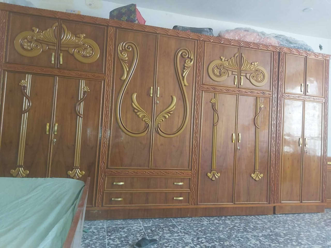 غرفه صاج تكمة ثكيل للبيع
الحجز مرسالة ***********
نقصه فقط مراية مال جربايه زغيرة
وجرجوبة مال ميز تواليت
