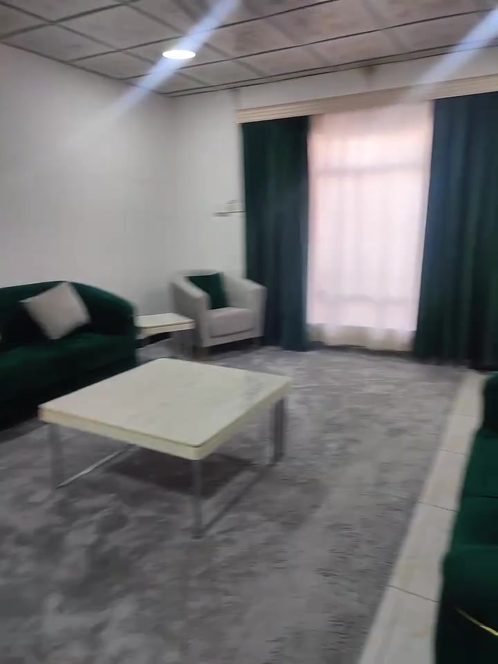 تخم نضيف جدا 10مقاعد  مع طبلات عدد 4 واحده كبيره وبرده نضيفه مع حاملات برده
سعر 775 بي مجال للشراي


**إذا كنت صاحب هذا الإعلان وتريد حذفه لأي سبب، رجاءا أرسل رسالة إلى الدعم الفني**