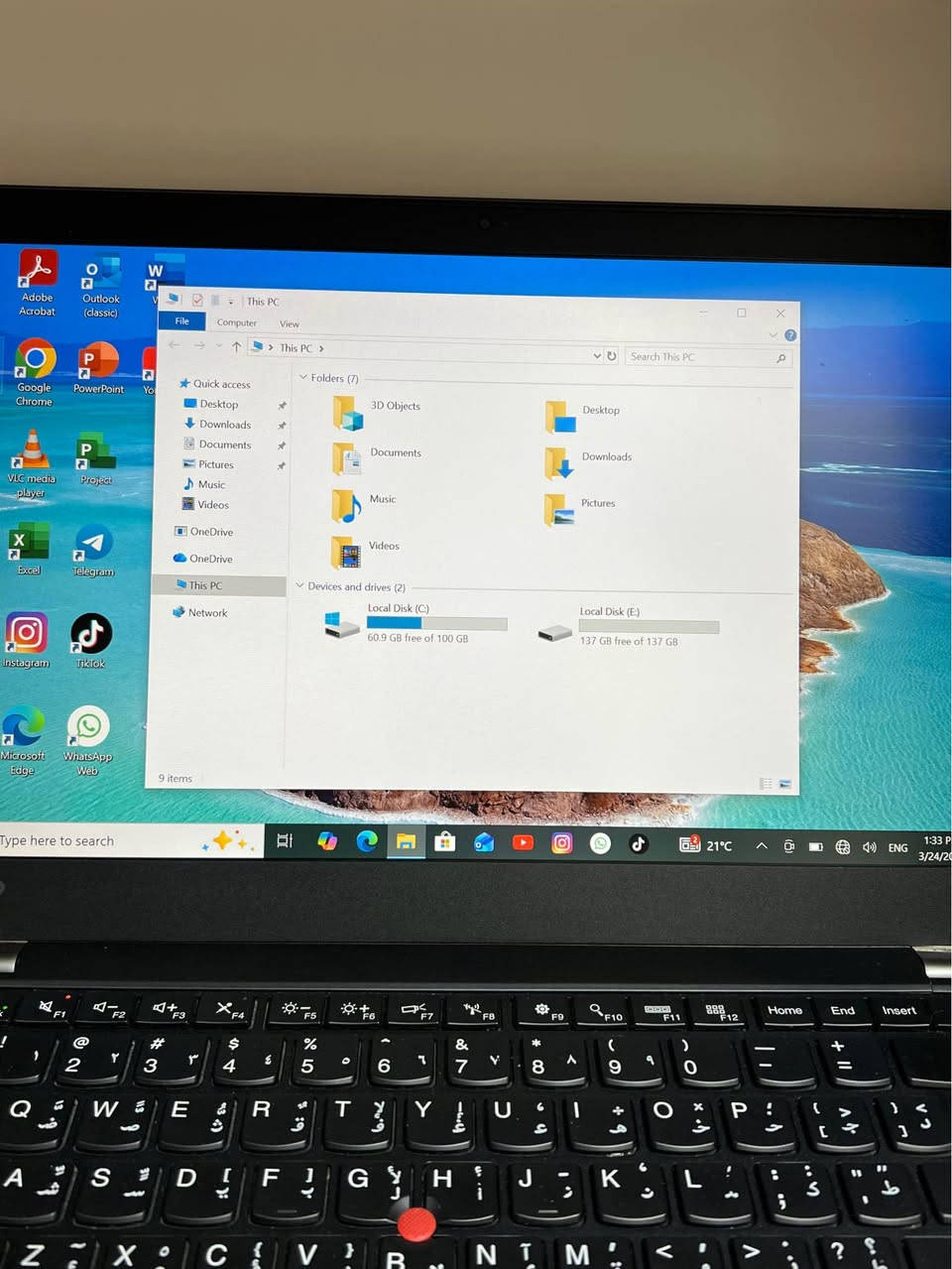 السلام عليكم لابتوب لينوفو
بمعالج i 7 من الجيل السادس فئه U
الرام 8Gb قابل للتطوير من فئه DDR4
الهارد  من نوع SSD laxer 256 السريع جدا
كارت الشاشه خارجي من نيفيديا 930M GF
حجم الشاشه 14 فوول سلم لمس touchً Screen
بطاريه 100% ٣ساعات ليثيوم
مخارج Hdmi + USB3 + Usb2 + Ethernet+ VGA Audio + MicroSd
كيبورد ضوئي 3 درجات 
كامره Hd 
السعر 300 الف دينار 
نضافه 100% الك بيها ضمان 10 ايام اي خلل تتبدل القطعه  للاستفسار *********** ويوجد خدمه توصيل
بغداد البنوك بغداد, العراق
