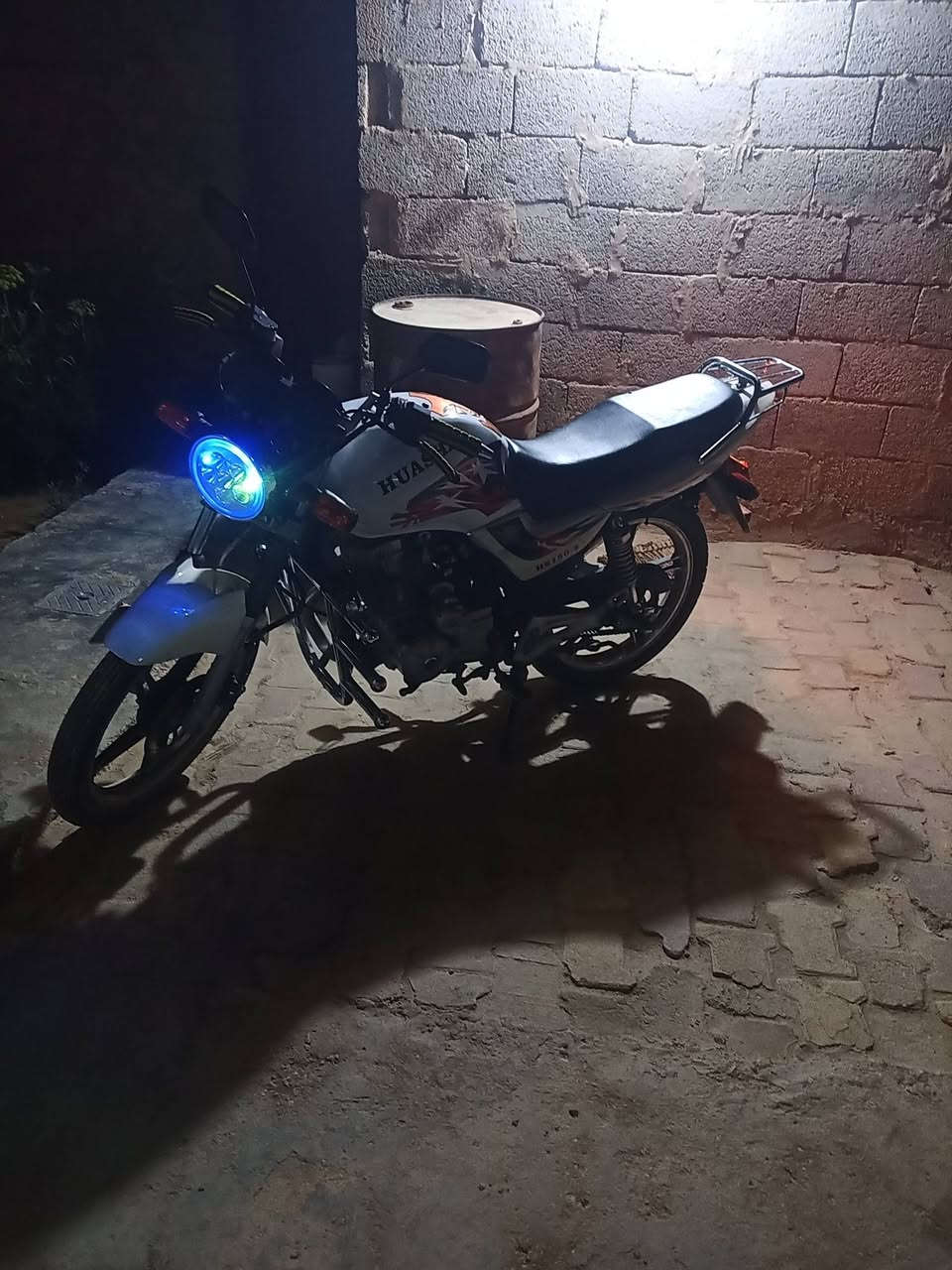 سلام عليكم متاح
موطور هيوشه موديل 19 محدث 24 

السعر 650 وبي مجال بسيط حك جيه 

***********
