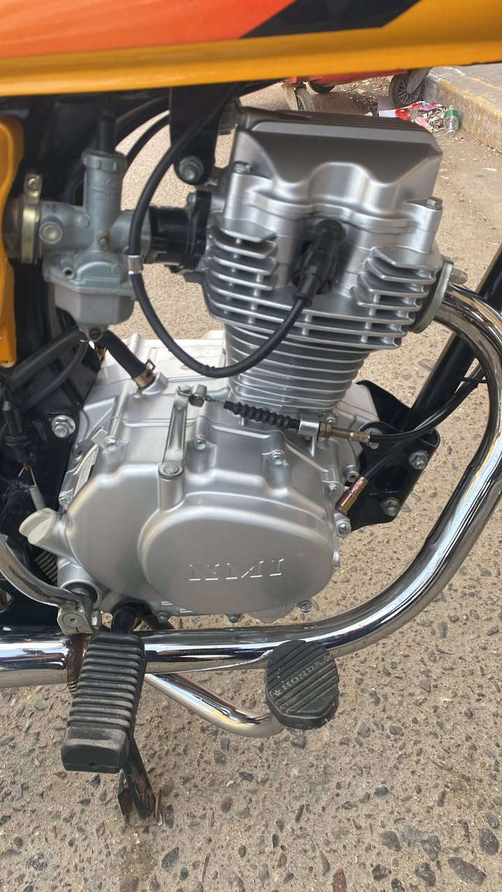 نامه بلاد مكفوله كفاله عامه مديل 21 طالعه بل 22
رقم و سنويه  بصره 
النضافه فول  و ما مفتوح بيها ولا برغي 
مكاني بصره الاتصال ‭+964 788 470 3793‬
السعر 2250 وبيها مجال للطيبين
