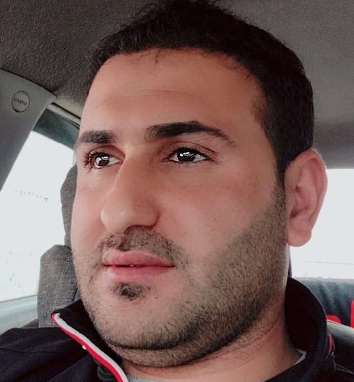 نتيجة المراجع بعد ٥ أشهر و ١٠ ايام فقط 
💰 السعر يبدأ من 650 - 850 الف حسب مساحة الصلع 
🔴 العملية تُجرى على يد كادر طبي مختص (وليس خبير)

حفاظاً على صحتكم نستخدم احدث التقنيات 
❇️ الزرع بتقنية حجر الزفير (حصريًا)
❇️ و القطف بتقنية الاقتطاف FUE الأحدث عالميًا

🔹 زراعة 6D و3D
🔹 للرجال والنساء
🔹 تشمل:
 • زراعة شعر الرأس
 • اللحية،شارب 
 • الحواجب
 • الحروق والندوب

⚡️ مدة العملية: لا تتجاوز 8 ساعات
⚡️ عدد البصيلات مفتوح دون الضرر بالمانحة 
⚡️ التخدير: موضعي وبدون ألم ✔️

⸻

🎁 يشمل العرض مجانًا:

✅ المعاينة والفحوصات قبل العملية 🔬🧪
✅ 8 جلسات بلازما (منشأ إيطالي) 💉
✅ 8 جلسات ميزوثيرابي (إسباني – فيتامينات، أحماض، معادن) 💉
✅ غسل الشعر يوميًا بعد الزراعة
✅ حقيبة علاجية متكاملة بعد العملية 💊
✅ وجبة طعام للمريض 🍔
✅ شهادة ضمان مدى الحياة
✅ شامبو طبي
✅جلستين نضارة للبشرة
⸻

مرحباً استاذ 💟
للاستفسار مع مختصين زراعة الشعر في مركزنا عبر واتس اب يرجى الضغط هنا 👈🏻 https://wa.me/9647772044099


**إذا كنت صاحب هذا الإعلان وتريد حذفه لأي سبب، رجاءا أرسل رسالة إلى الدعم الفني**