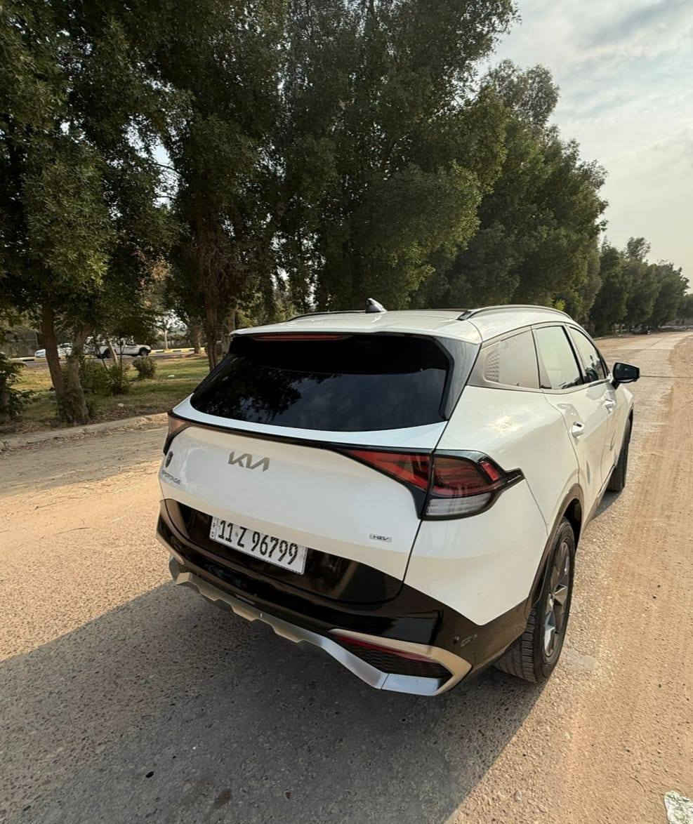 - موديل 2024
بحالة زيرو دخول جديد 
  مواصفات فوك الفول  4x4
 محرك 1.6 لتر توربو هايبرد +محرك كهربائي قوي بقوه260حصان (اقوى من جميع اصدارات سبورتج واكثرهن اقتصاديه وعمليه)
 ‏تمشي بتفويله وحده 1100k 
 ‏#حادث_السيارة ضرر جانبي تبديل جاملغ امامي وصبغ نص الباب والجاملغ الخلفي
 ‏#اللوحات بغداد 
 ‏#اللون بلاك ملكي 
 ‏#الفئه اكس لاين برستيج (بلك ان ) اعلى فئه
كير ماوس اوتيماتك 8 سرعات
تشغيل ذكي ( بصمة ) ,تشغيل عن بعد
شاشة Apple CarPlay, android auto 
 4 كاميرات (360) درجة 
تحكم ستيرين كامل مع تدفئه 
 فتحة سقف ( بانوراما ) كاملة
هاند بريك كهرباء
 شاشة كبيرة ( GPS )
 رادارات 360 
حساسات امامي و خلفي
 مقاعد خزن ميموري 
شاحن وايرليس
كراسي كهرباء 
 تبريد + تدفئة المقاعد الامامية
تدفئه مقود 
صندوق كهرباء
 هاند بريك كهرباء 
 مانع انزلاق 
 اوتو هولد ( AUTO HOLD )
 مساعد نزول المنحدرات 
 سستم صوت مميز هارمن
 ‏انظمه قيادة متعدده
 ‏نظام قيادة ذاتي
 ‏كشنات جلد فاخر اصلي
 ‏منافذ USB +أواكس
 داخل انارة متغيرة عده الوان 
بصمتين 
تحكم عن بعد تقديم وترجيع بالبصمه
السيارة اعلى فئه بالسبورتج
للاستفسار :   ابورهف 
***********
