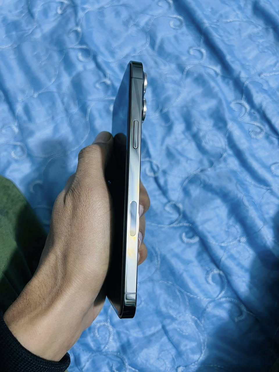 جهاز 13برو ماكس نضيف 100/100 البطاريه 79 مكفول كفاله عامه السعر 700وبي مجال  ***********
