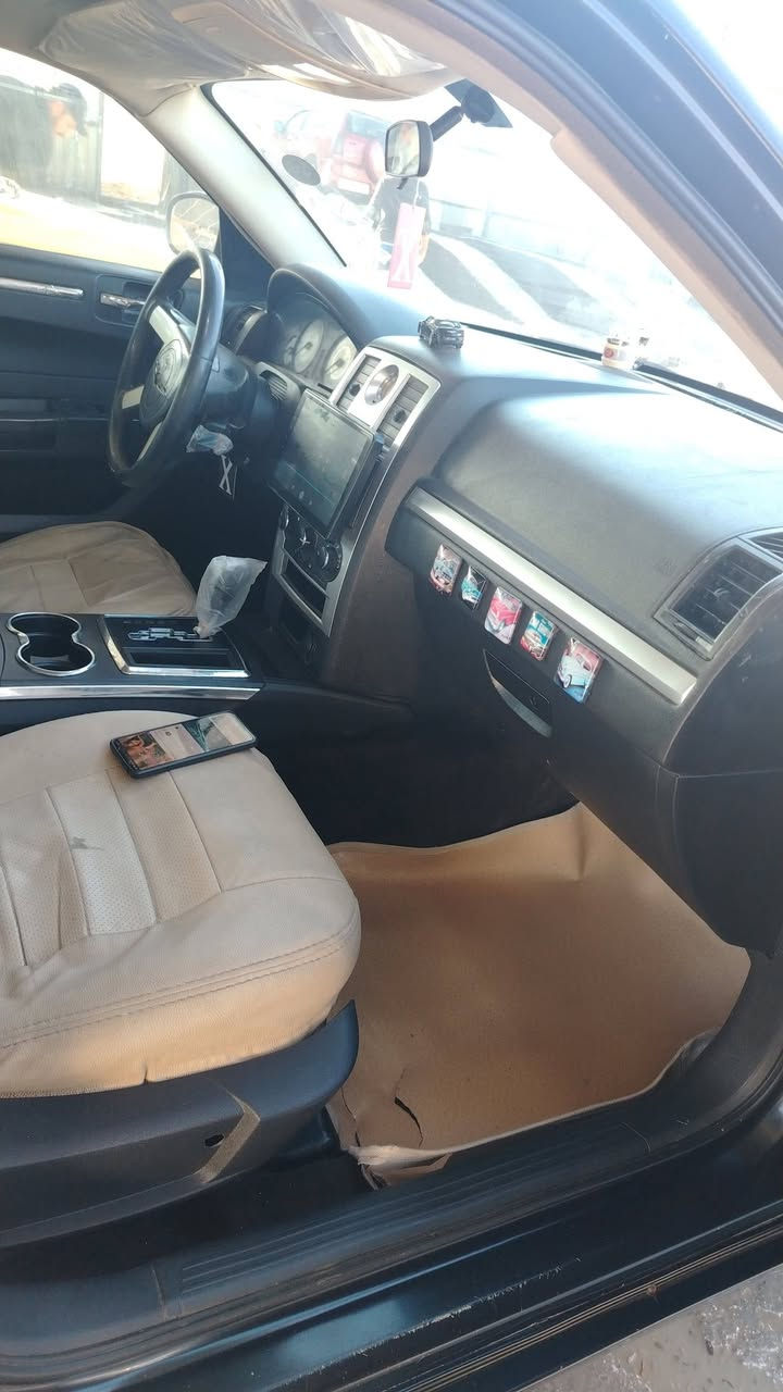 السلام عليكم اوبامه 8اصل يوبيئس سياره برغي مناقصهة تخم تاير حداديه وره كدام جديده كمبريسر جديد رقم دهوك انكليزي باسمي سنويه ل2028 سياره معايزه شي بيهة باردات قليله مكاني حله مركز *********** السعر 122وبيهة مجال ولسوك كلشي بي مامتواجد علنت
