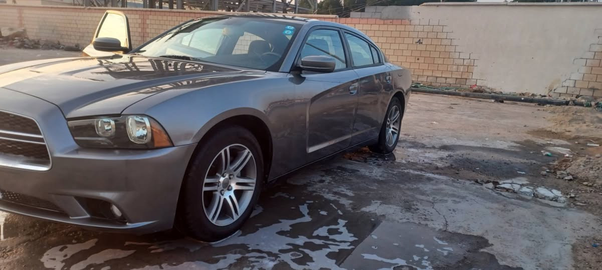 سلام عليكم جاجر 2011 وارد كندي بدون ضربه تبديل كما بدون صبغ موضح بل سونار السعر 135 وبيها مجال بسيط رقم بغداد
الدولي انكليزي***********
