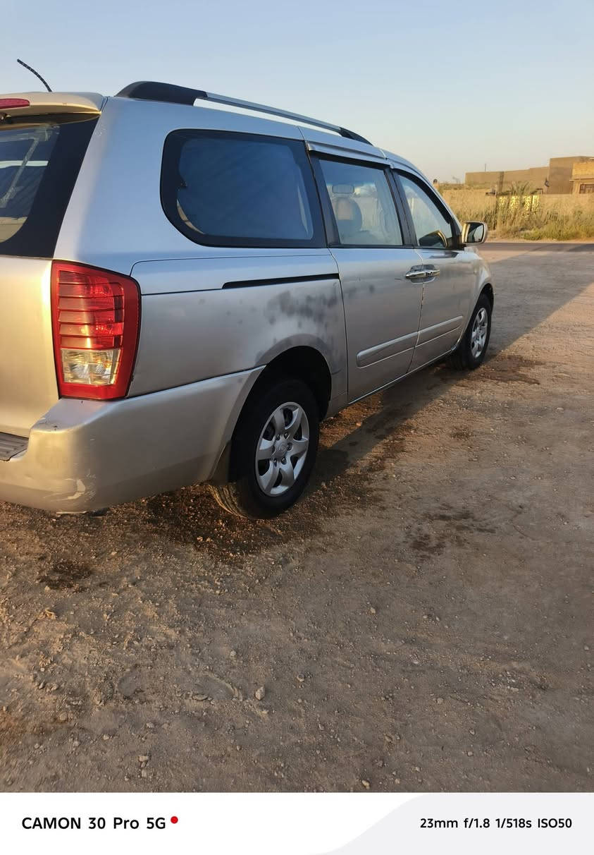 كيا كرنفال موديل ٢٠٠٧ بسمي مكينه كير جدد حداديه جديده رقم جديد هزه صار اسبوع من هزيته تبريد ثلج تخم تاير جديد ماعايزه  اي شي بيه تبديل حدريه سعره   ٨٥ ورقه تصال *********** السماوه قضاء الوركاء

