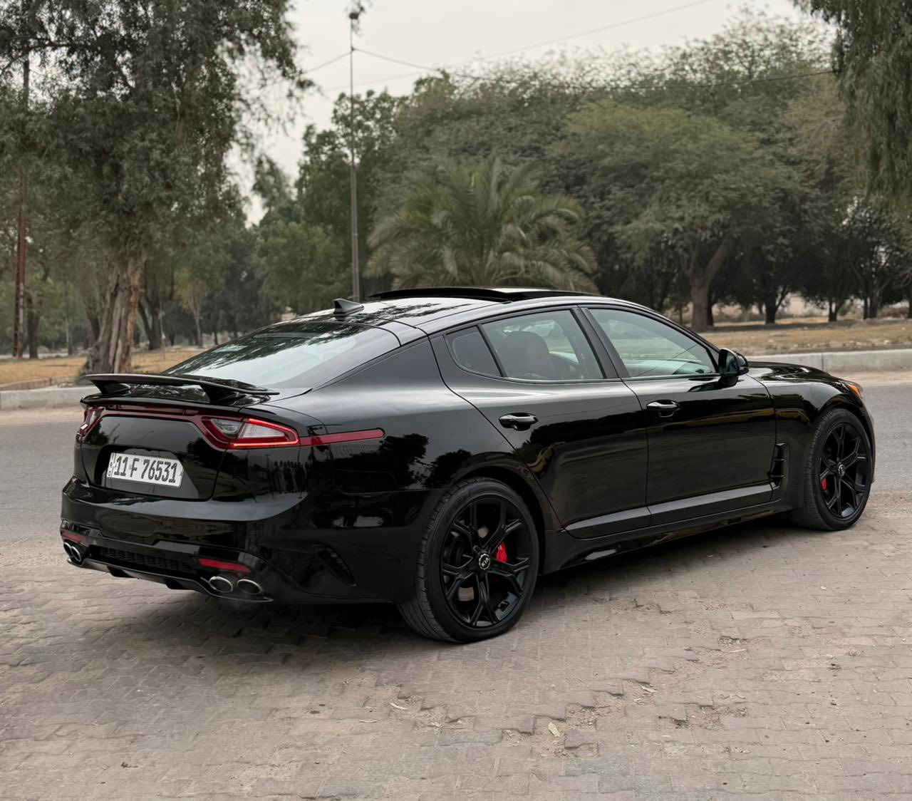 السلام عليكم
كيا ستنكر 
موديل : 2021 
ماشية : 66 الف 
المواصفات 
بانوراما 
بصمة 
بصمة ابواب 
المكينة 330 تون تيربو 
 6 سلندر 
شاشة 
كاميرا 
كشنات جلد احمر GT
كشنات كهرباء 
كشنات تدفئه + تبريد 
لون الداخل احمر بلادي 
ذاكرة خزن ميموري 
ستيرن هيتر 
ستيرن كهرباء 
تحكم ستيرن جهتين 
كروز سرعة 
شفتات ستيرن 
سايد بريك دكمة 
شاحن موبايل 
حساسات امامية + خلفية 
أنظمة قيادة (Comfort - Smart - Sport - Eco- Custom )
نظام اطفاء  
نظام ايكو 
رادارات 
تحديد مسار 
قيادة ذاتية 
مري شفط كهرباء 
اشاير بالمري 
مري قلاب 
ترحيب 
قطعتين تبريد
سبايدر خلفي 
سستم صوت سماعات
انارة داخلية LED
انارة داخلية الوان 
لايت زنون 
لد امامي 
بك لايت لد 
ويل كب بلاك 
(رقم بغداد آلجديد مشروع وطني بأسمي)
الحادث : بنيد + جاملغ مبدل نفس الون + الصندوك . 
( السونار مرفق )
السيارة جاهزه من كلشي بدون اي نقص صدر جديد تخم تايرات جديد . 
السعر : 169 وبيها مجال بسيط 
العنوان : بغداد الكاظمية قرب مرور الكاظمية معارض جكوك معرض آلرحمن. 
 ***********
 ***********
