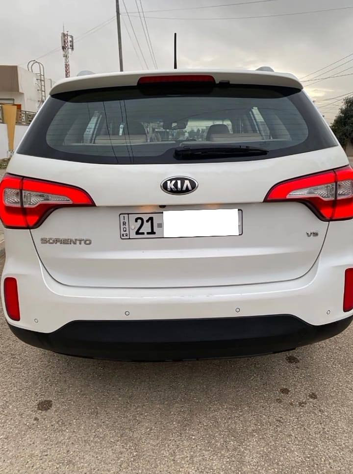 السلام عليكم
للبيع سيارة كيا سورنتو خليجي موديل 2014 اللون ابيض رقم سليمانية جديد دولي سنويه جديدة 2029  بطاقه  بانزين محرك 6 سلندر 3500 مكفوله من الضربة و الصبغ و التعديل البارد 
فول مواصفات ماعدا بانوراما
بصمه 
دفع رباعي AWD
ويل كروم 
شاشه 
كاميرا 
حساس امامي 
حساس خلفي 
إشارة بالمراية 
بردات
7 مقاعد 
3 قطع تبريد 
كشن سائق كهربائي 
تحكم استيرن 
اشارة ترحيب 
بصمه عدد 2 
مكاني كركوك 
للأستفسار الاتصال على الرقم 
***********
