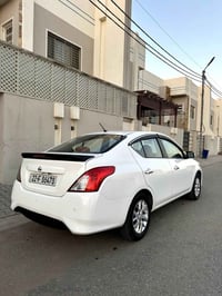 نيسان صني ٢٠٢٤ مصري فول ماشيه ٢٥ الف  حادث جمطه  مبدل جنطه سعر ١١٠ ببه...