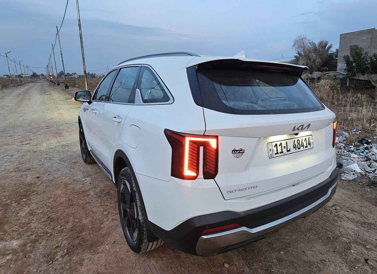 سورينتو 2024
سورنتو 2024    6 سلندر 

فول مواصفات عدا البانوراما 

السيارة بيهة لدات اماميه مضافه من الشركه 
رقم بغداد ب اسمي 
مقاعد جلد. 
بصمة عدد 2  كشنات الاماميه كهرباء
داتا شو 
جنطه كهربائيه 

شاشة متصلة كير ماوس حساسات 

كامرا خلفية سايد بريك بصمة 

مود درايف اوتو هولد تشغيل عن بعد

دشبول ٧ الوان  شاحن لاسلكي 

السيارة ماشية 19 الف 

السيارة بيهة دحجه بسيطه موضحة ب الصورة اصبع اثر دراجه دحجني ب المرايه بس ممبينه 

مكان الديوانية قضاء الشاميه ..السيارة زيرو جبتهة على ايدي بانزين محسن فقط 

السعر ٣١٥ وبيهة مجال للاستفسار.***********
