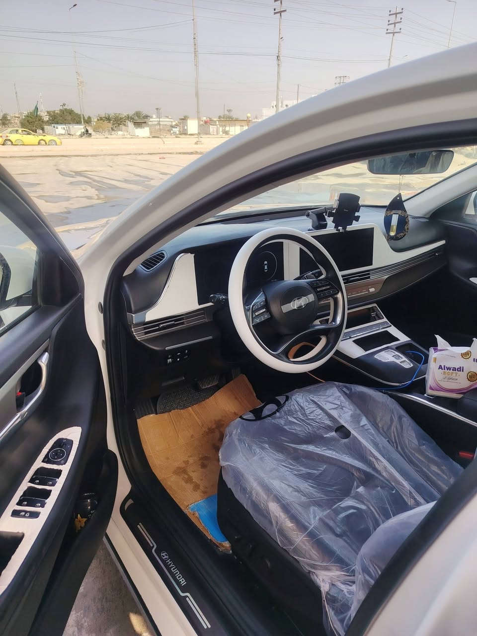 هونداي كراندر
موديل 2023
فول مواصفات
عدا البنرياما
رقم قادسيه نكليزي
مدوار ثاني يوم
برادات بلاديه
تحكم سترين
كشنات كهرباء تدفاء تبريد
  محرك 6سلندر غازز
شاشه لمس
بصمه
تخم تاير جديد
بيها ثلاث قطع
مع السونار
السعر 195 وبيها مجال
العنوان الديوانيه
للاتصال علئ الرقم
***********
***********
