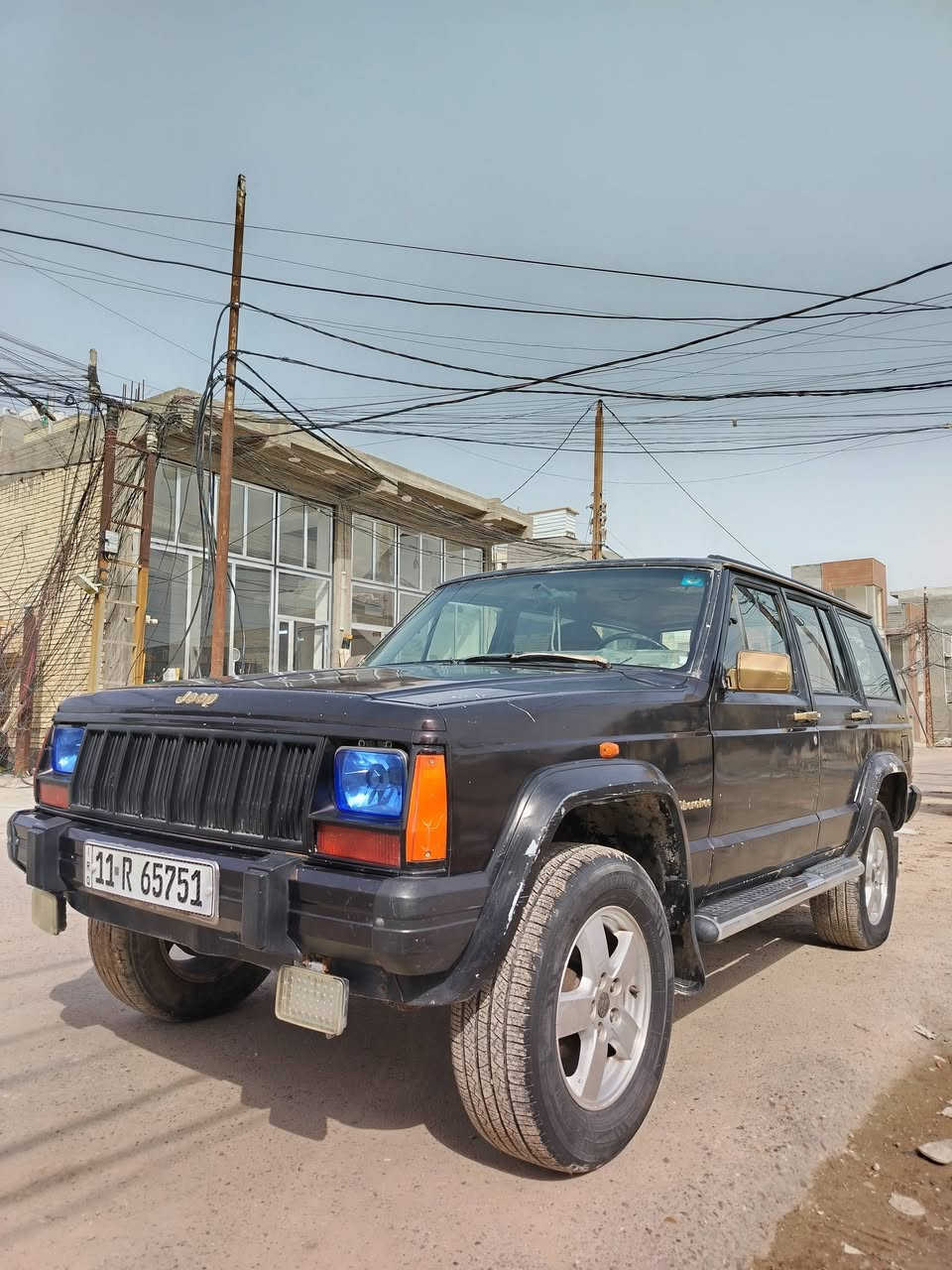 السلام عليكم جيب شيروكي مديل ٨٩ ارقام نكيلزي بسمي هزه جديده  بدون ضربه ولا تبديل عظمتها حلوه كاعده مصبوغه لجماليه كير ومحرك في في تي 3000تو جي زت معدل فوك ١٦٠ شلعه بطناش ثواني توصل ١٦٠ تخم تاير جديد البلادي شاشه تاب لايت زنون رون كيلو متر شغال الدشبول كله شغال كير ومحرك جدد العنوان الشعله او التاجيات قرب جسر الدوار***********
السعر(35)   وبيها مجال تحويل ثاني يوم
