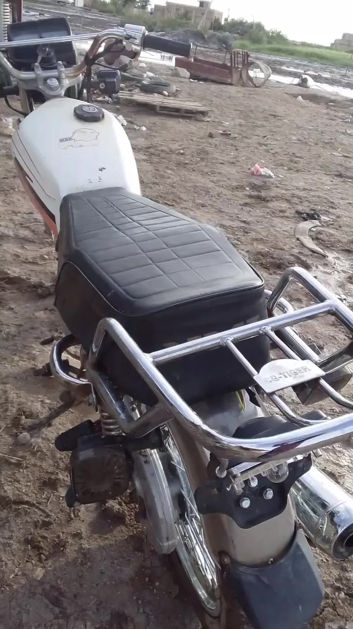 سلام عليكم دراجة البيع تايكر أوراق 21 سعر خاص


**إذا كنت صاحب هذا الإعلان وتريد حذفه لأي سبب، رجاءا أرسل رسالة إلى الدعم الفني**