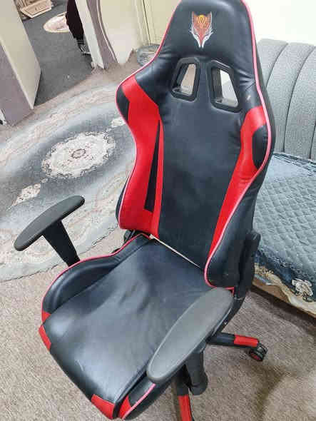 السلام عليكم 

🪑 كرسي نظيف جاهز للبيع
✨ الحالة: مستعمل نظيف
 السعر: 75 ألف
📍 العنوان: البصرة – الجبيلة – شارع السايلو – قرب كرفان المختار
📞 رقم التواصل: ***********

للاستفسار  الاتصال أو المراسلة. البصرة
