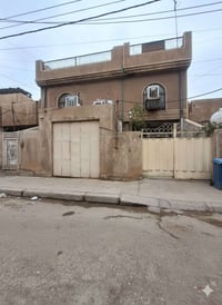 اخوتي الكرام  بيت للبيع طابو صرف مساحه ٢٠٠ متر  يحتوي على ٦ غرف عدد ١ ...