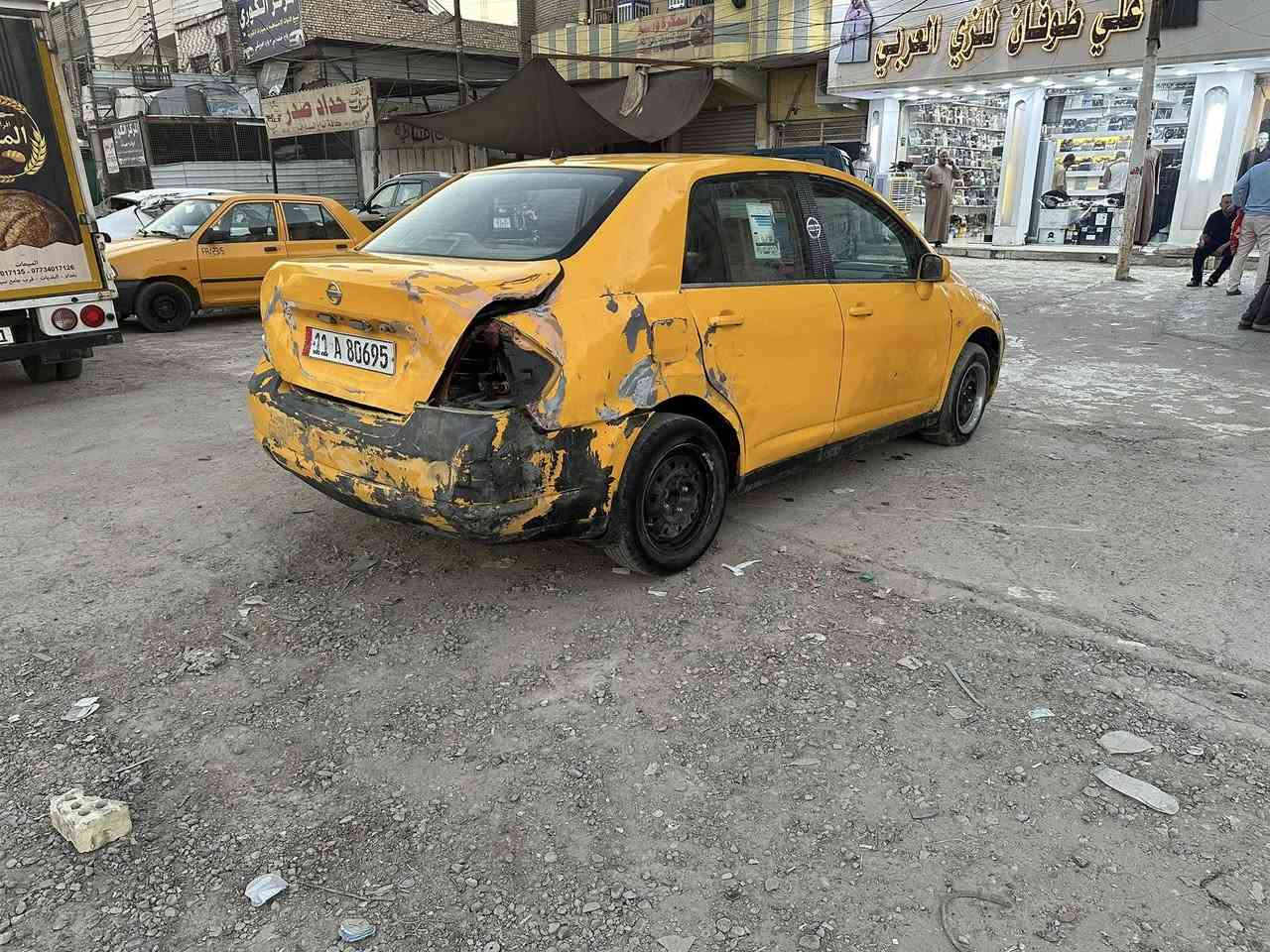السلام عليكم اخوان مكلف بلنشر للبيع نيسان تيدا خليجي موديل2008رقم بغداد دولي تحويل مباشر سنوية وهزة جديد مصفره غرامات وهيئه كله جديد للبيع على حادثها الحالي السياره شغاله وتمشي السعر 38ورقه للاتصال ***********مكانها بغداد
