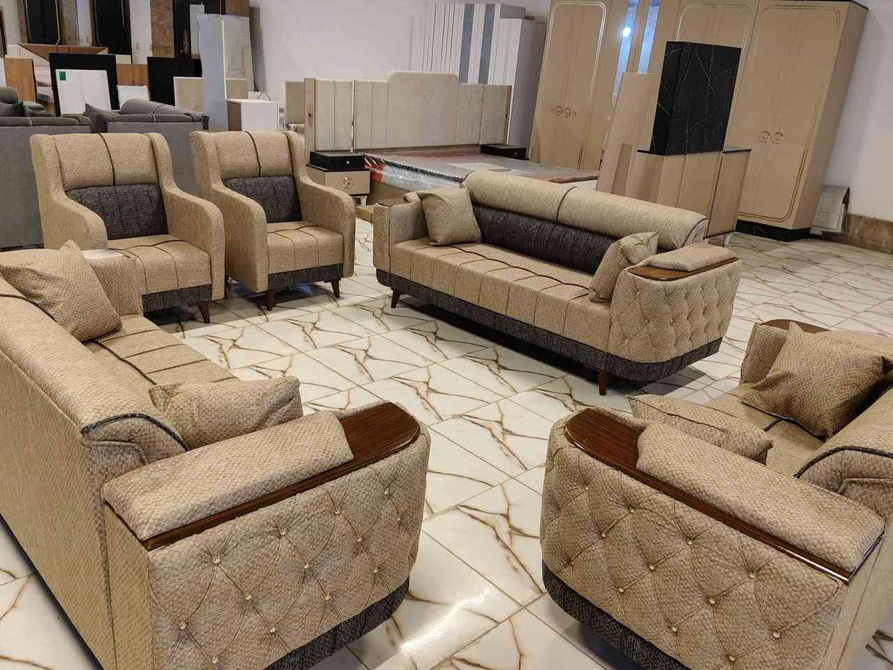 تخم مودرن عراقي شغل ممتاز جميع اجزاء هيكل التخم بلوك اسفنج مميز أول قماش كتان تركي متوفر بلونين في معرض الشركه الكائن طريق رفاعي نصر مجاور جامعة اوما الاهليه للاستفسار اكثر يرجى الاتصال على الارقام التاليه 
***********
*********** واتس فايبر تلگرام 
البيع بطريقة النقد والاقساط 
الشد والنقل داخل محافظة ذي قار مجانا
