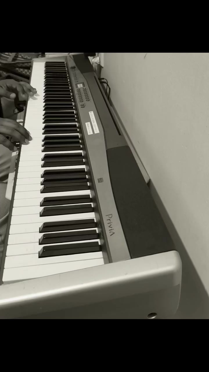 السلام عليكم بيانو نوع كاسيو مع pedal 
Casio PX-300 Privia Digital Piano
(88 مفتاح) Hammer touch 
مداخل ومخارج تسجيل وسماعات خارجية 
ميدي كيبورد كله شغال
بيه خرخشه بلسماعات فقط 
السعر 200 الف


**إذا كنت صاحب هذا الإعلان وتريد حذفه لأي سبب، رجاءا أرسل رسالة إلى الدعم الفني**