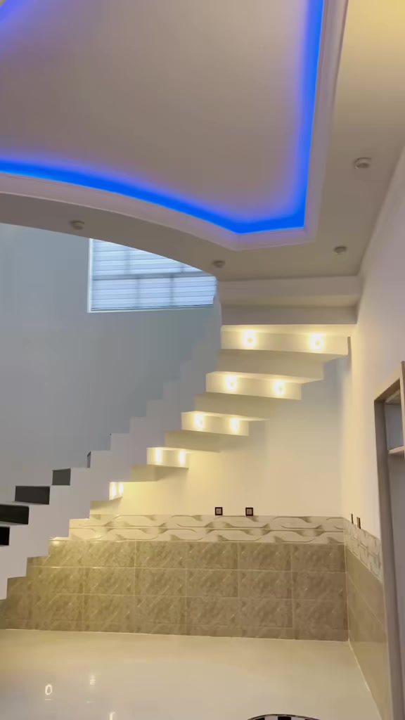 السلام عليكم ورحمة وبركاته لدينا احدث الستائر التركيه في القائم عنوان المحل قرب مجمع  الطبي اسم المحل ستائر اسطنبول  ــــــ, انمــــــــــار الخياط رقم الهاتف ***********
