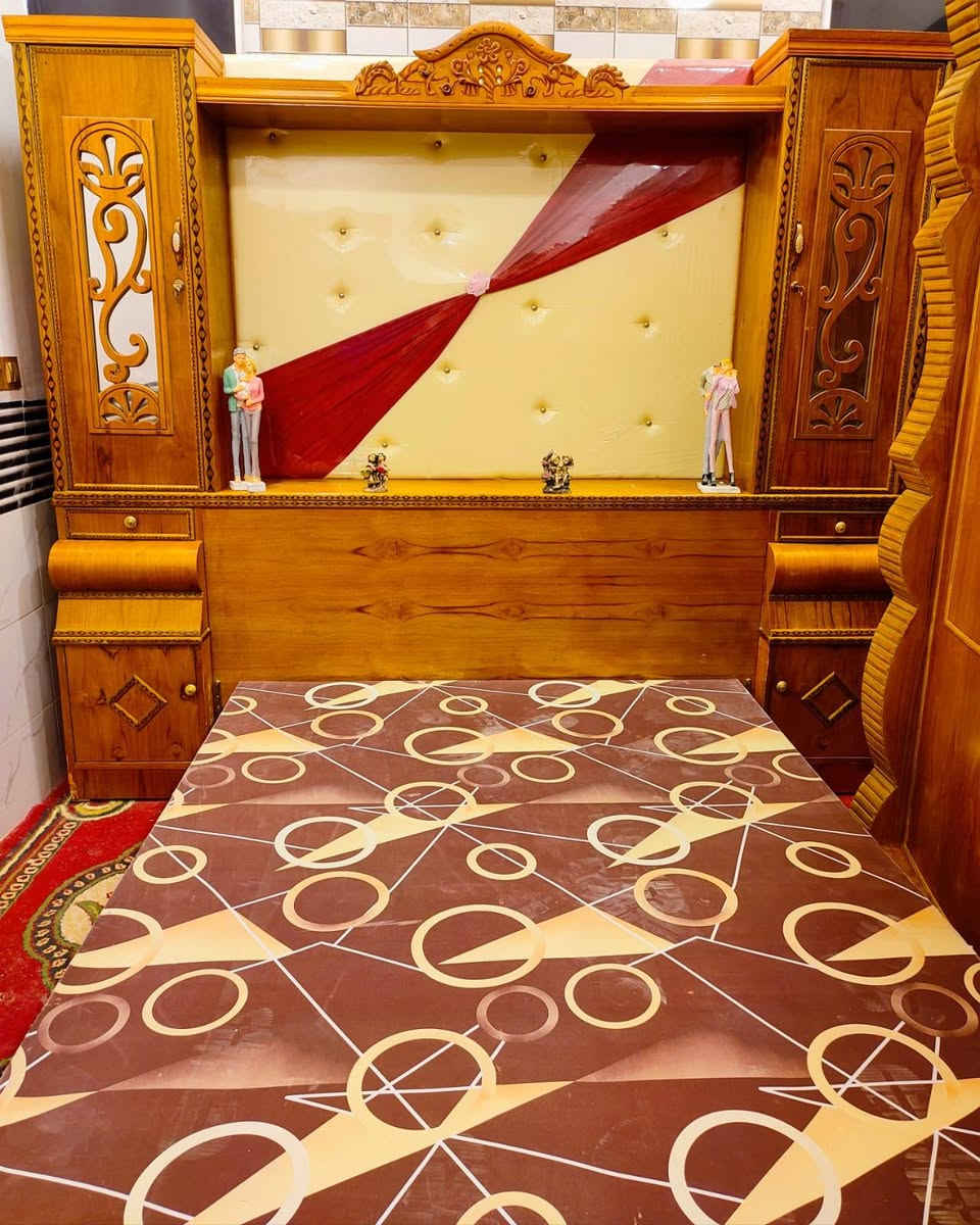 غرفه للبيع ام مسرح ام السته طابقين ملحق تزكام داخل وخارج صاج ضهر جمبر صاج زاويه كنتوريه طابقين ملحق ضخمه كلش حلوه وجديده المكان ديوانية حي العسكري للاتصال على هذا الرقم ***********
