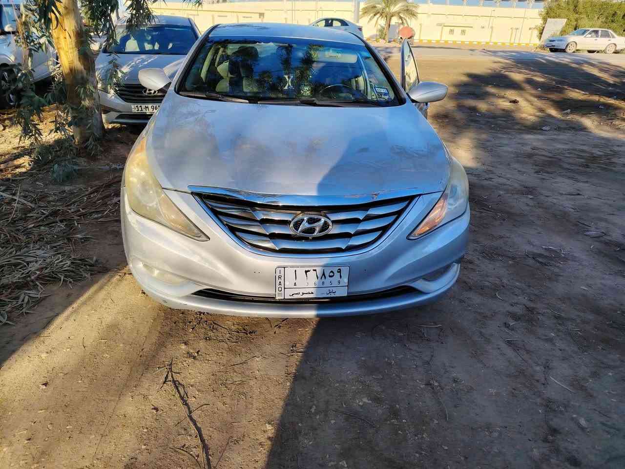 للبيع فقط هيونداي سوناتا ٢٠١٢ وارد امريكي حادثهه الجاملغات الخلفية وقبق الجنطه مكينه گير عالشركه فقط الدبللت الوره نقص مكانهه المسيب كلشي موضح بالصور *********** موجود مسنجر واتس اب السعر ١٠٠ وبيهه مجال
