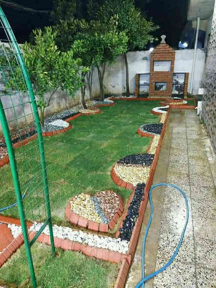 السلام عليكم ورحمة الله وبركاته مستعدين لي كافة التصاميم الحدائق والديكور وزراعة الثيل والورود ودفن التربه لتصميم كافت المنازل  ودوائر الدوله تواصل خاص او وتساب ***********
