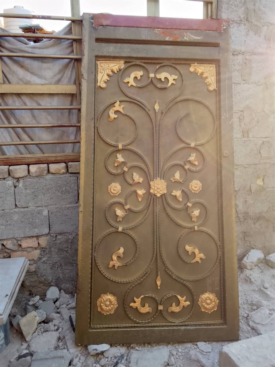 السلام عليكم باب سلايت تكمه عرض 3 أمتار باب ثكيل السعر 350وبي مجال العنوان حي اور سبع قصور الاستفسار عالرقم ***********
