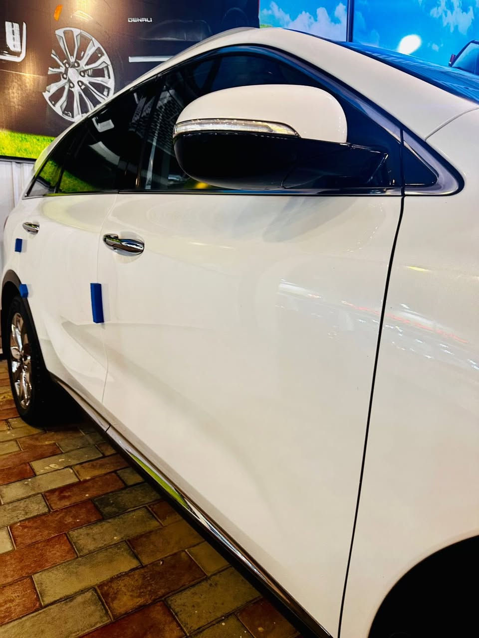 كيا سورنتو 2019 خليجي رقم بغداد الماني تحويل ووكاله مباشر  فول مواصفات للاخير عدا البانوراما ✅
محرك 6 سلندر 
بصمه تشغيل 
بصمه ابواب 
كشنات جلد 
كراسي 2 كهرباء 
 7 راكب 
ثلاث قطع تبريد 
شاحن لاسلكي 
شاشة ايباد 
كامرات خلفيه 
لد امامي خلفي 
خمسه ويل كب كروم 
لايت زنون 
ماشية 100 الف 
السيارة مكفوله كفاله عامه من ضربه وصبغ وتبديل وفتح وبارد وحالوب 
بيها رصعه وحدة مأشرة بلمنشور 

السعر ((253)) مجال بسيط

مكاني // النجف // للاتصال // ***********
