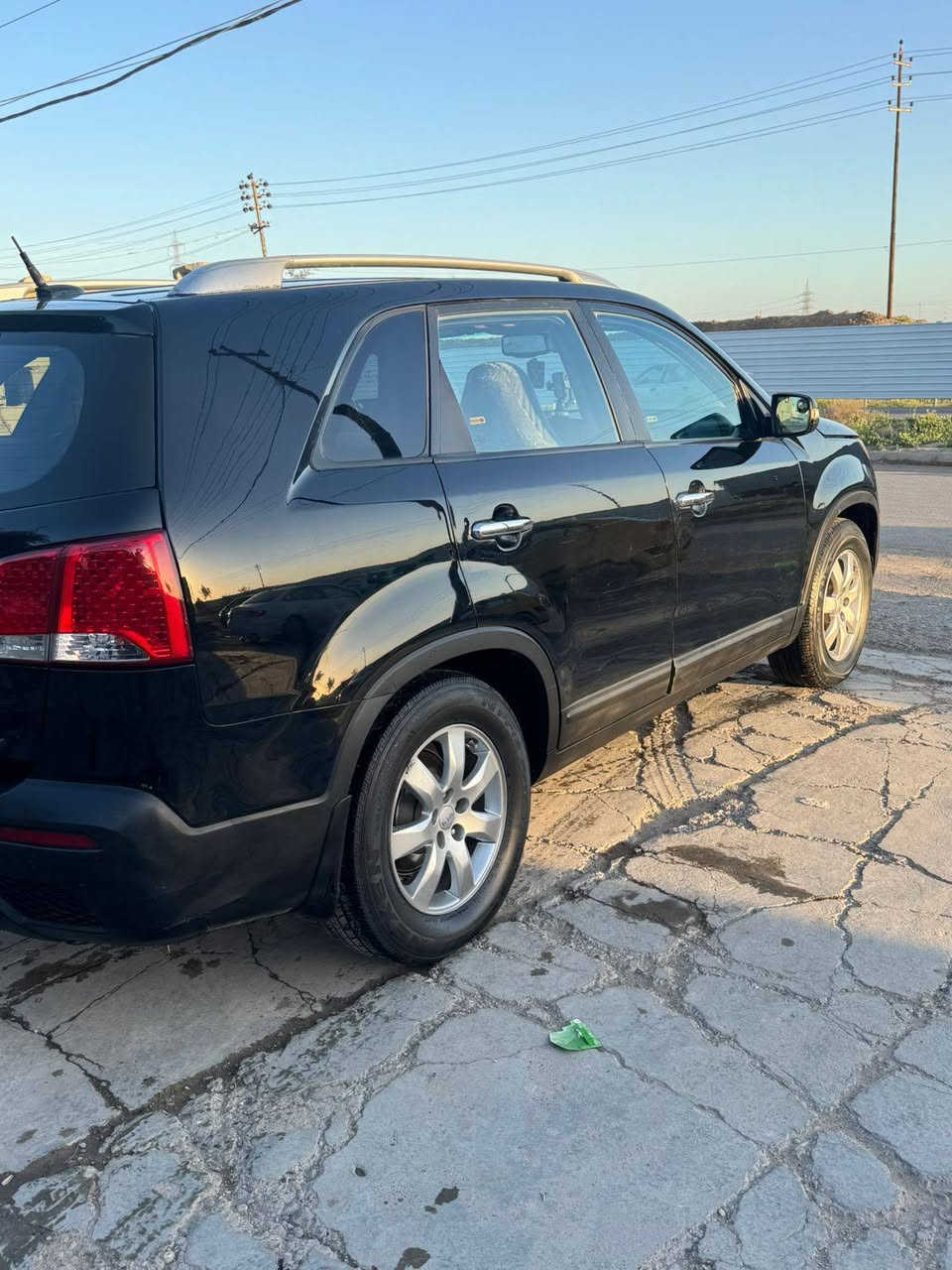 كيا سورنتو 2012 رقم بغداد تحويل مباشر باسمي 
4 سلندر GDI 
محرك وكير كفالة 
باب وجاملغ تبديل 
باب صبغ 
بدون دواخل نهائياً 
تحكم ستيرن 
كشنات تدفئة 
تدفئة وتبريد 
كهربائيات شغالة جميعاً بدون نقص 
ماشية 132000
مكلف رقم صاحب السياره👇👇 
***********
