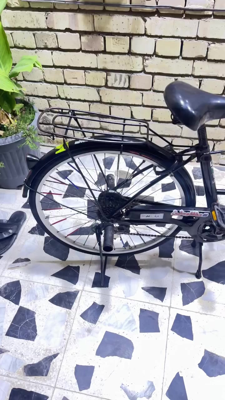 سلام عليكم شلونكم شباب شخباركم يابة بناتي للبيع حجم 26نضافة 100/90 السعر 120 بي مجال الرقم ***********مكاني بغداد حي اور
