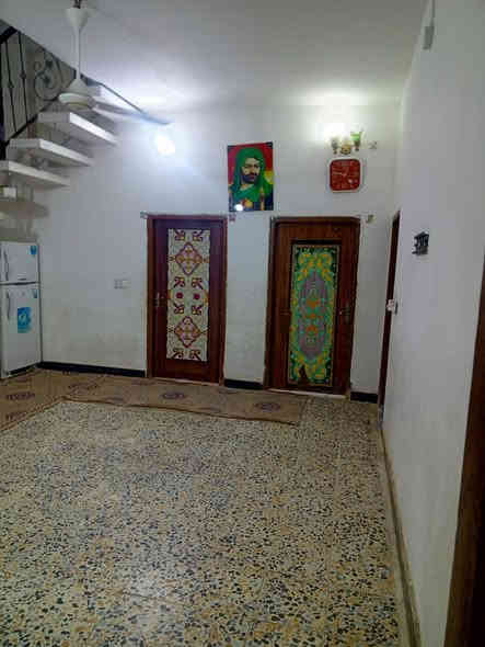 الدار للبيع المساحه ٢٠٠ متر طابو صرف
حي الخليج 

الطابق الاول ٢ غرف نوم _ صاله _ ستقبال _ مطبخ _ صحيات خارجيه وداخليه _ كراج سياره 

الطابق الثاني ٣ غرف نوم _ صاله _ وصحيات معزوله 

الستفسار التصال على رقم ***********

السعر ٢١٥
