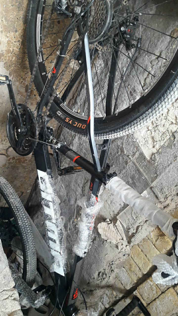 بايسكل جبلي جديد للبيع قبل سبوع اشتريته ب 150 / 7 نمر /دبلات دكسات بريك هوائي /اريد ابيعه اعلا سعر ابيع خلي سعرك وانه اراسلك


**إذا كنت صاحب هذا الإعلان وتريد حذفه لأي سبب، رجاءا أرسل رسالة إلى الدعم الفني**