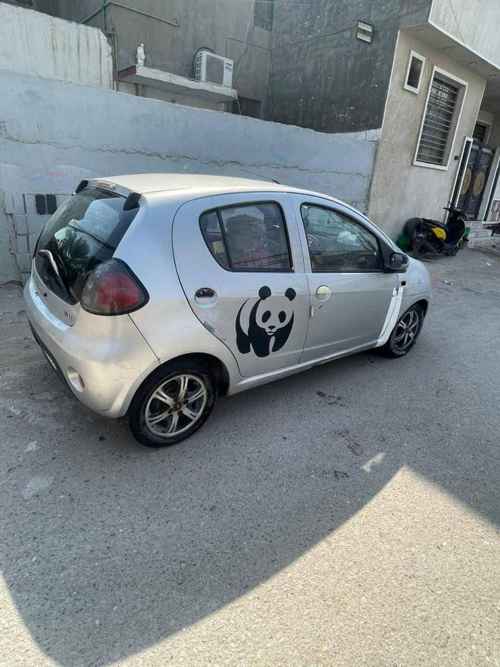 بانده للبيع  سياره بيه مشكله في كهربائيات واقع حال رقم بغداد
موديل 2013 سياره كلش حلوه مكانه بغداد رقم ***********
