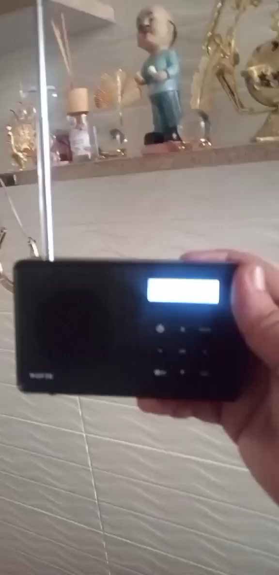 سعرها ٢٠ الف شرط شغل امزون رقم ***********هاذارقمي واتساب جديده ويا كارتونه كامل غراضها
