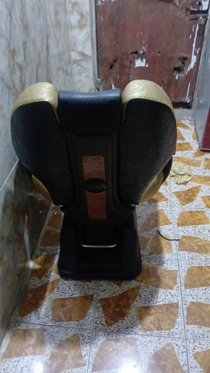 كرسي شيروكي جديد غير مستخدم للبيع العنوان البصرة رقم الهاتف ***********
