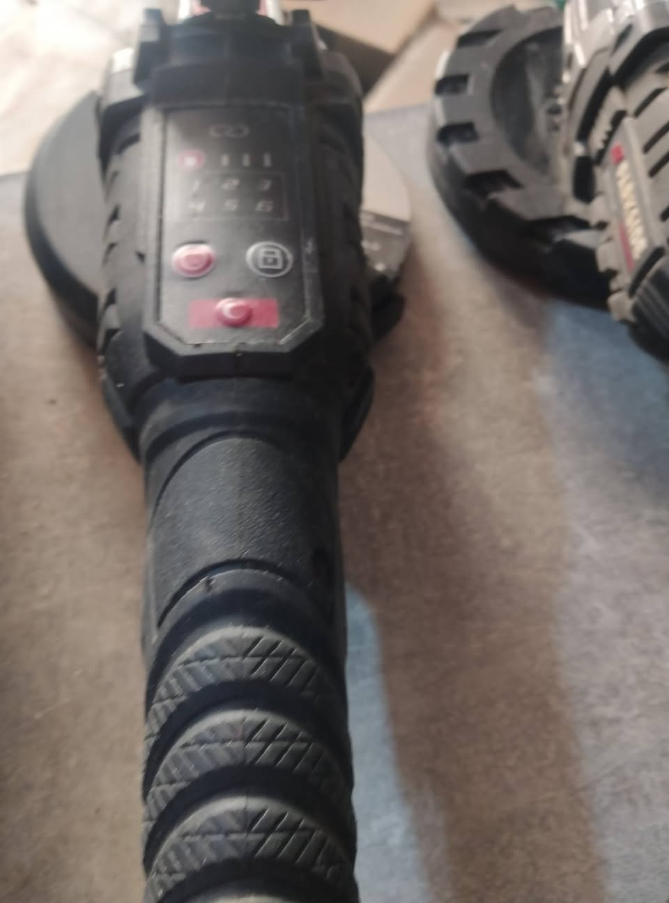 كوسره تنعيم جديد وغير مستعمل بارك سايد الماني سعر القطعه 75 بدون بطاريه وشاحنه ويوجد توصيل لجميع المحافظات


**إذا كنت صاحب هذا الإعلان وتريد حذفه لأي سبب، رجاءا أرسل رسالة إلى الدعم الفني**