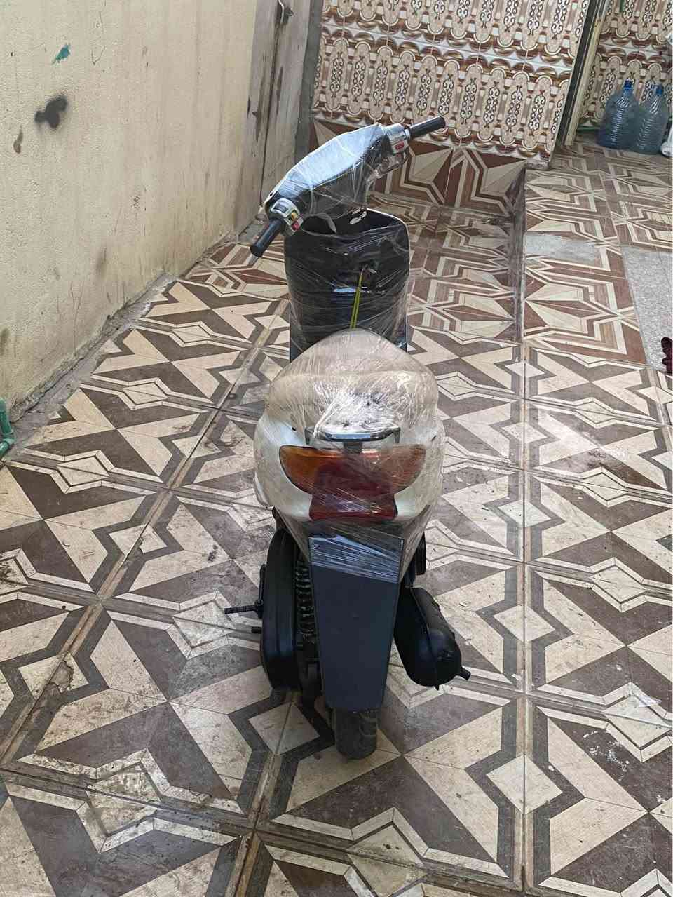 دراجة عصفوري نضيفة وحلوة مكينه تخبل مشي وشلعة كهربائيات لايت وصطاب شغالات الاشاير ع الباتري نقصها فقط باتري سعر225 بصره قبله رقمي *********** البصرة, العراق
